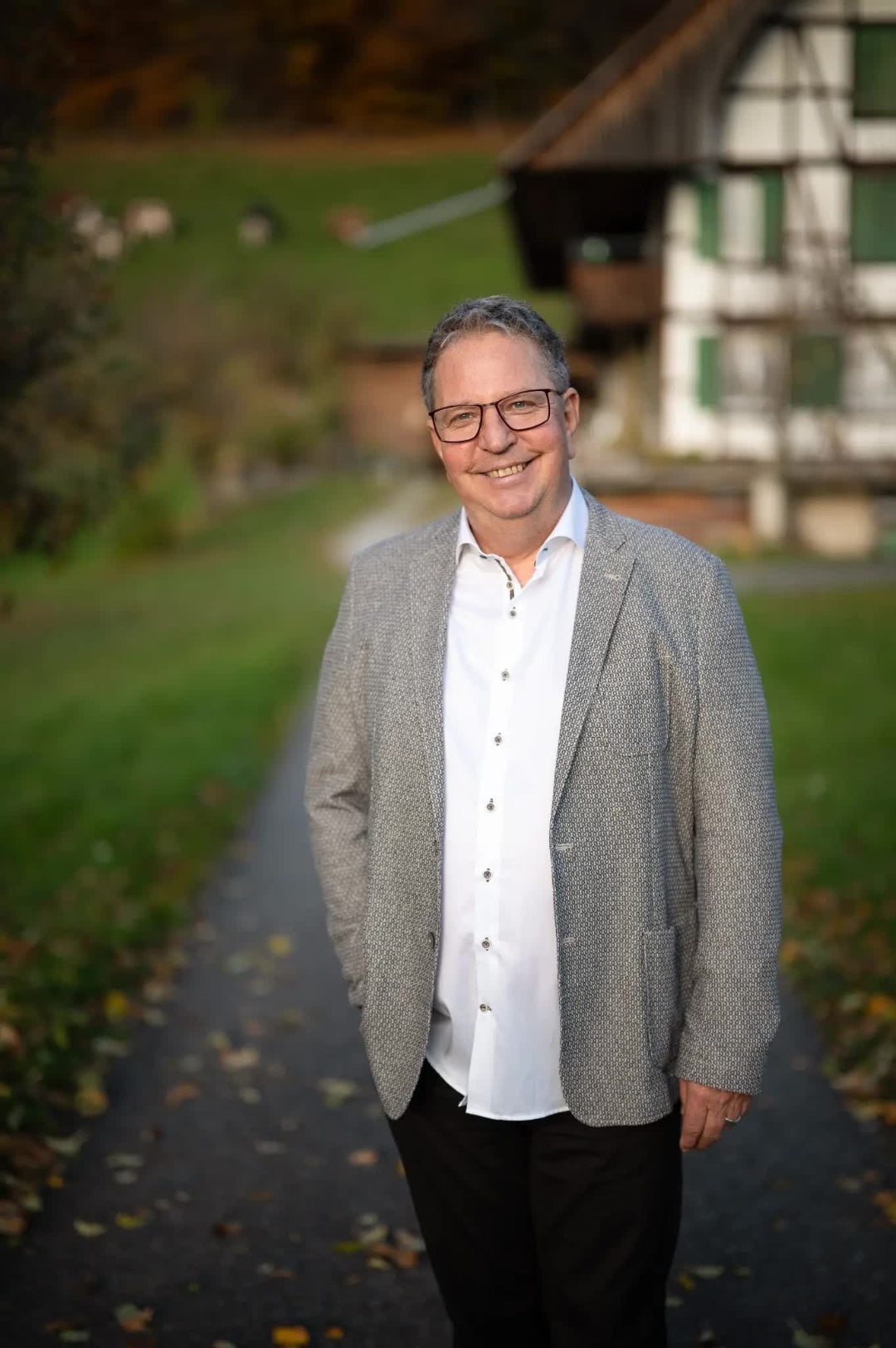 Portraitfoto von Bernd Sinzig als Burnout LIFEBACK® Guide, Autor und Burnout- & Stresscoach